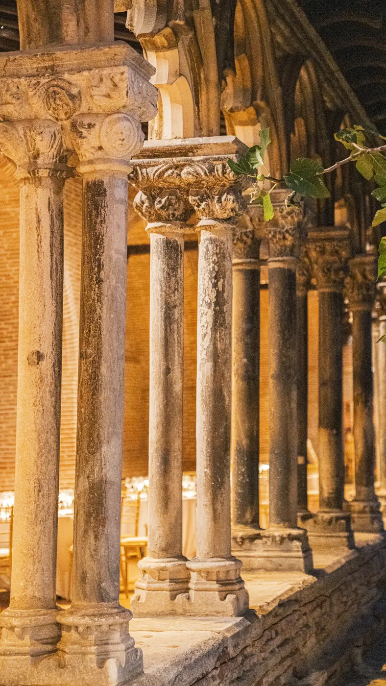 Arcades gothiques du cloître du musée des Augustins à Toulouse